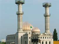 Europes Largest Mosque Opens In Chechnya
