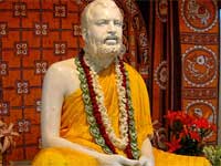Guru Gita, Maya