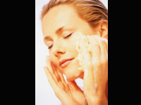 Remove Make Up