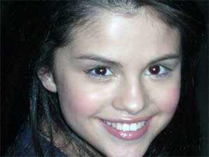 Selena Gomez Set To Vote For First Time Selena Gomez Set To Vote For First Time