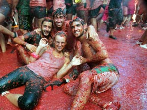 La Tomatina Festival In Bangalore!