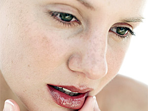 Tips For Proper Upper Lip Hair Removal Tips For Proper Upper Lip Hair Removal