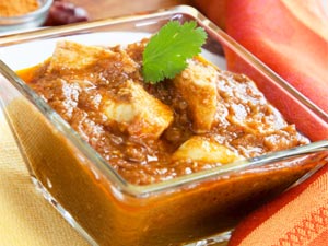 Varutharacha Chicken Curry