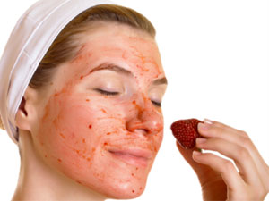 How To Use Strawberry On Face? How To Use Strawberry On Face?