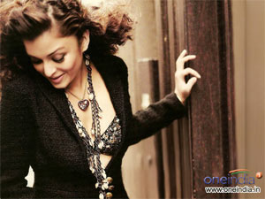 Tips To Accessorise A Black Dress Tips To Accessorise A Black Dress