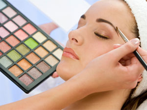 How To Apply Eyeshadow That Lasts? How To Apply Eyeshadow That Lasts?