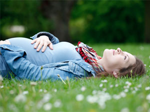 Third Month Pregnancy: Common Symptoms Third Month Pregnancy: Common Symptoms