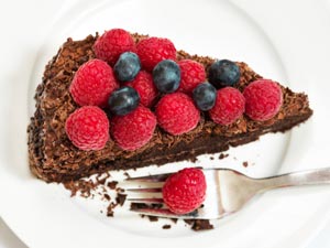 Chocolate Raspberry Cake: V Day Dessert! Chocolate Raspberry Cake: V Day Dessert!