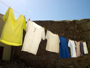 Best Ways To Maintain Iron Free Clothes Best Ways To Maintain Iron Free Clothes