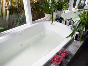 7 Tips To Clean A Bathtub! 7 Tips To Clean A Bathtub!