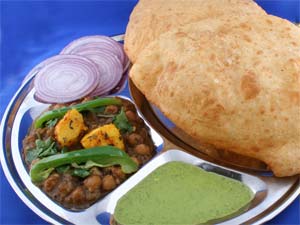 Pindi Chole & Bhatura: Baisakhi Special Pindi Chole & Bhatura: Baisakhi Special