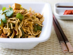 Egg Noodles: 10 Min Recipe For Lunch Box Egg Noodles: 10 Min Recipe For Lunch Box