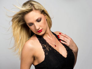 Fashion Tips To Make Breasts Look Bigger Fashion Tips To Make Breasts Look Bigger