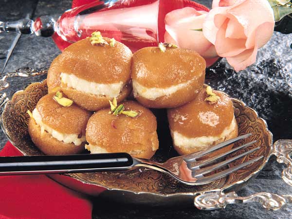 Malai Gulab Jamun: Rakhi Sweet Malai Gulab Jamun: Rakhi Sweet