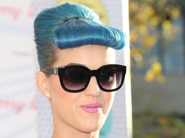 Fancy Blue Up Hairdo Fancy Blue Up Hairdo