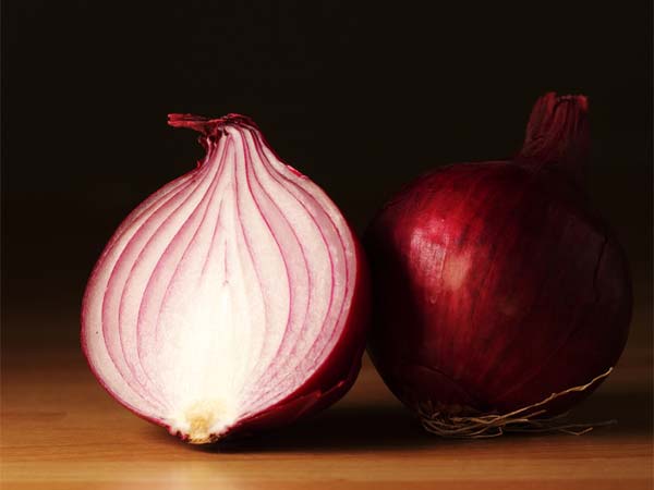 Amazing Health Benefits Of Raw Onions Amazing Health Benefits Of Raw Onions