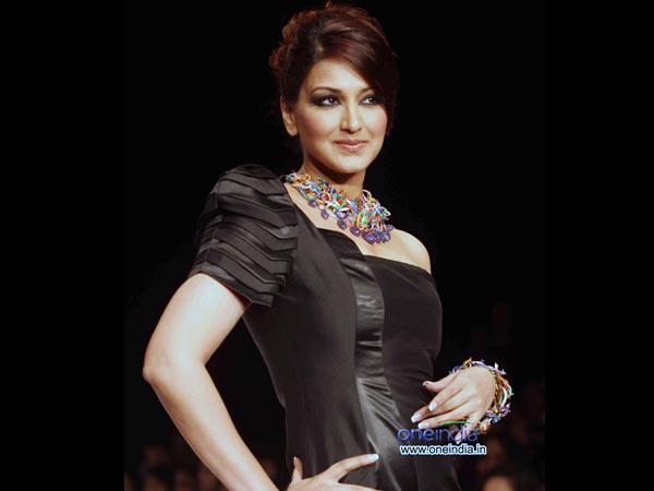 Sonali Bendre: Elegance With A Twist Sonali Bendre: Elegance With A Twist