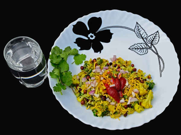 Aloo Poha: Filling Breakfast Recipe Aloo Poha: Filling Breakfast Recipe