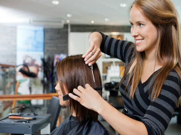 5 Signs That You Need Hair Makeover 5 Signs That You Need Hair Makeover