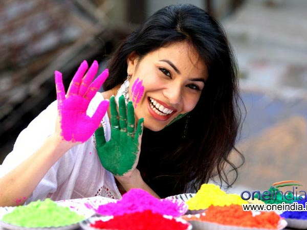 How To Stay Safe This Holi? How To Stay Safe This Holi?