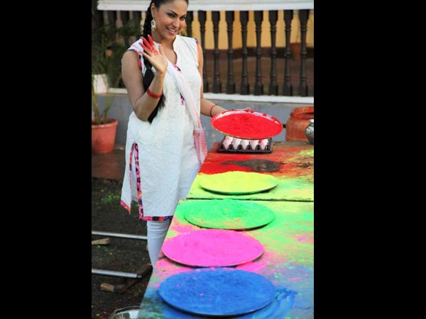 6 Things To Do On Holi 6 Things To Do On Holi