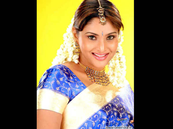 Navratri Fashion Trends: Indian Women Navratri Fashion Trends: Indian Women