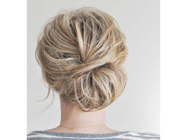 Five-Minute Hairstyles You Have Got To Try! - Boldsky.com