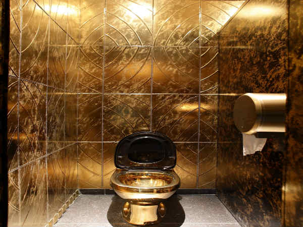 First Golden Toilet Open For Public Use! - Boldsky.com