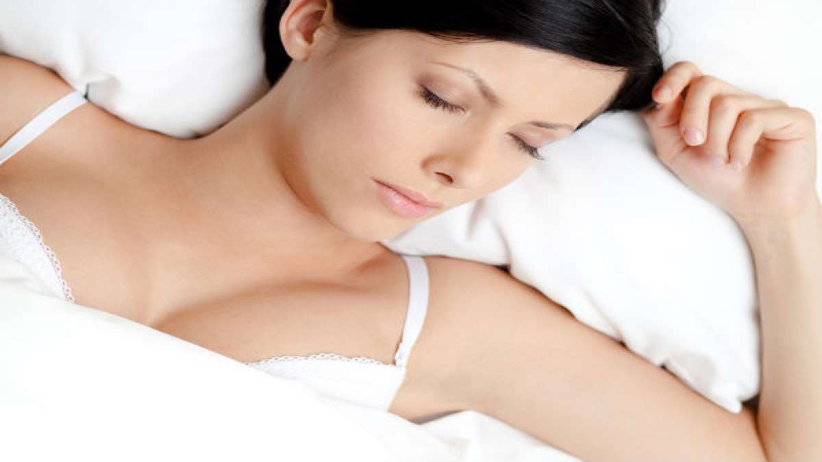 Why Not To Wear Bra While Sleeping Reasons