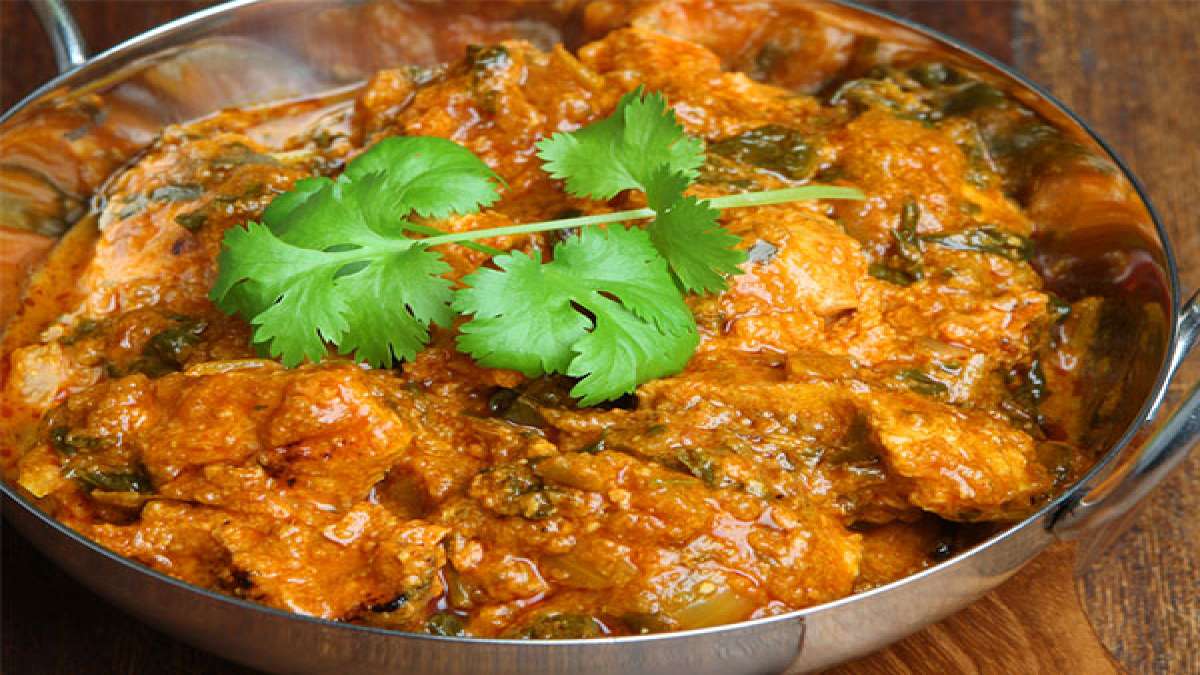 Simple To Make Spinach Chicken Curry Recipe