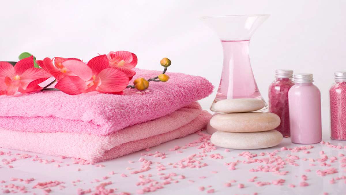 Ways To Use Baby Oil Gel For Beauty