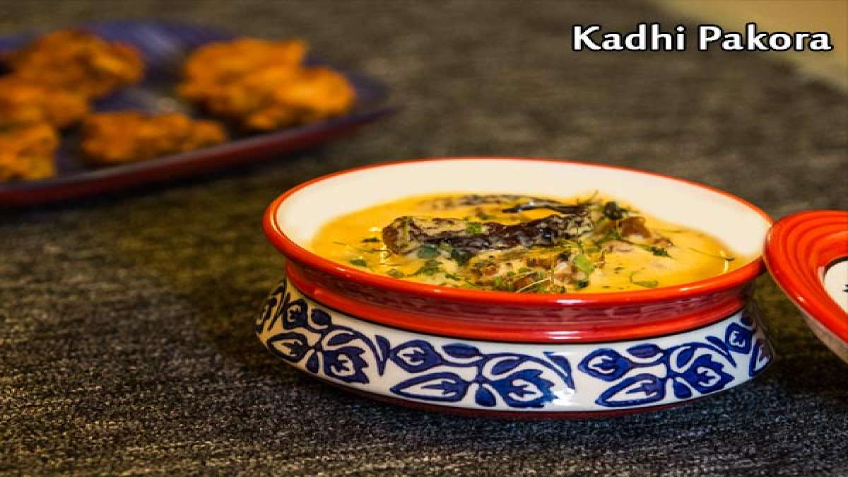 Kadhi Pakora Recipe: How To Make Rajasthani Kadhi Pakora - Boldsky.com