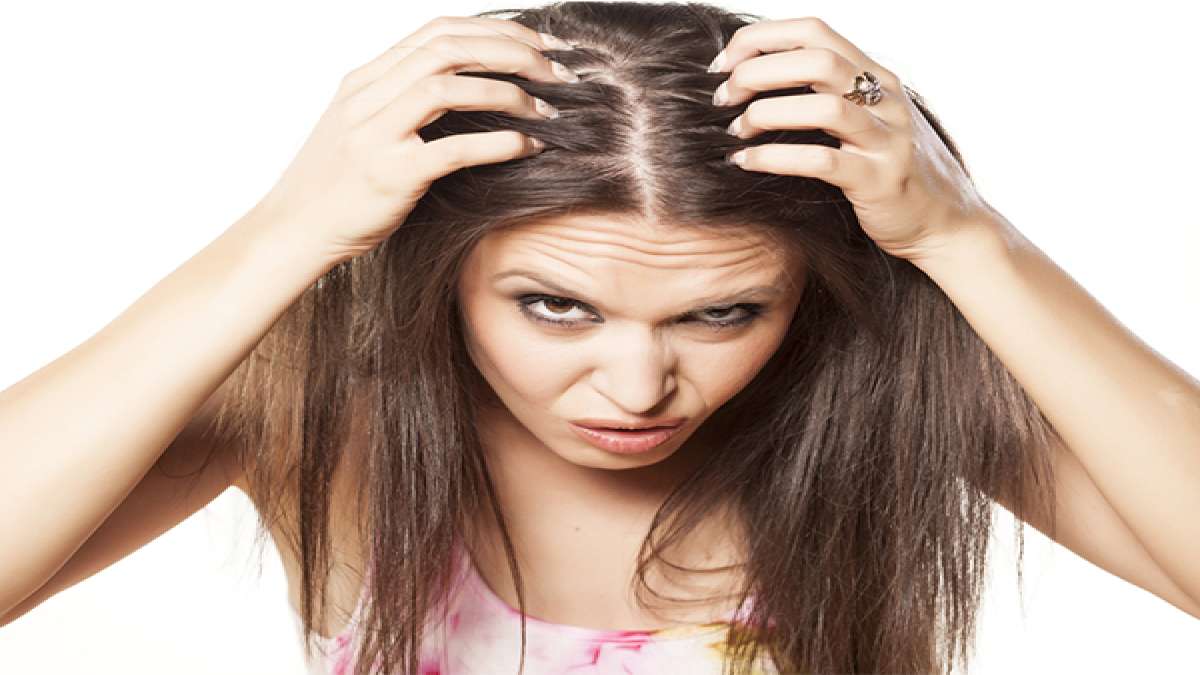 How To Get Rid Of Scalp Buildup Naturally - Boldsky.com