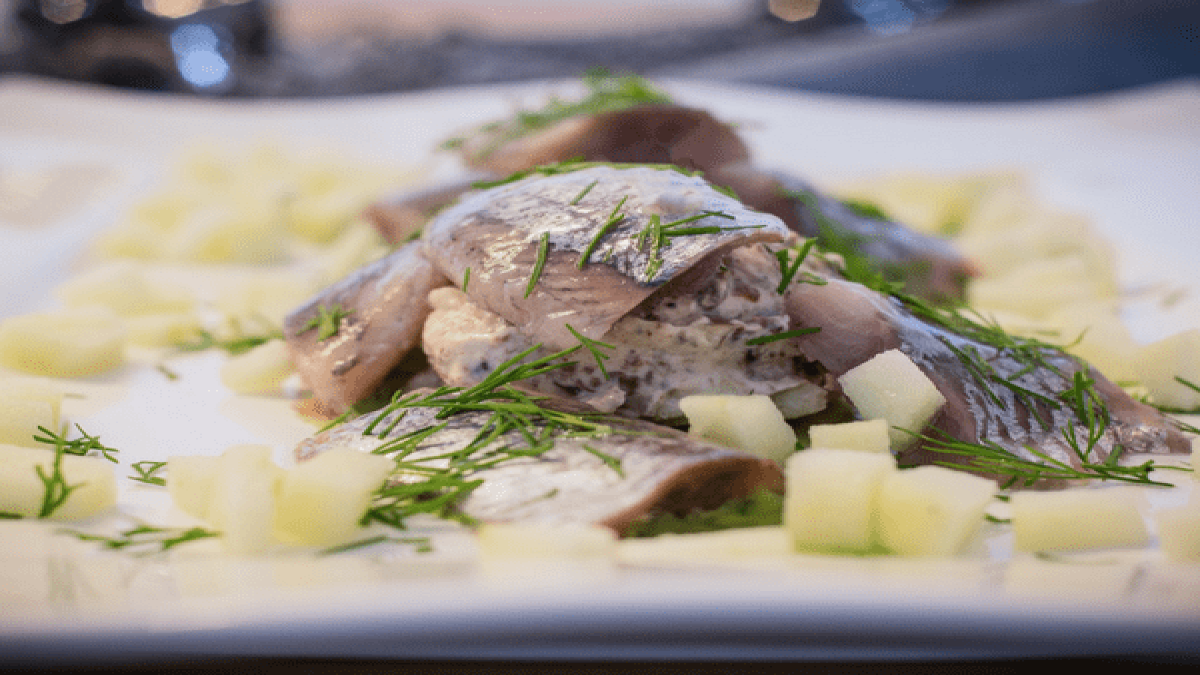 Herring Fish Nutrition, Health Benefits and How to eat