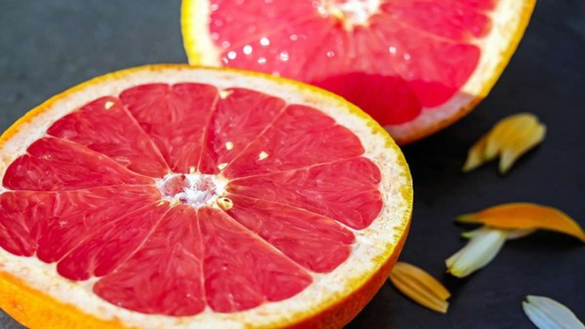 16 Surprising Benefits Of The Citrus Fruit, Pomelo