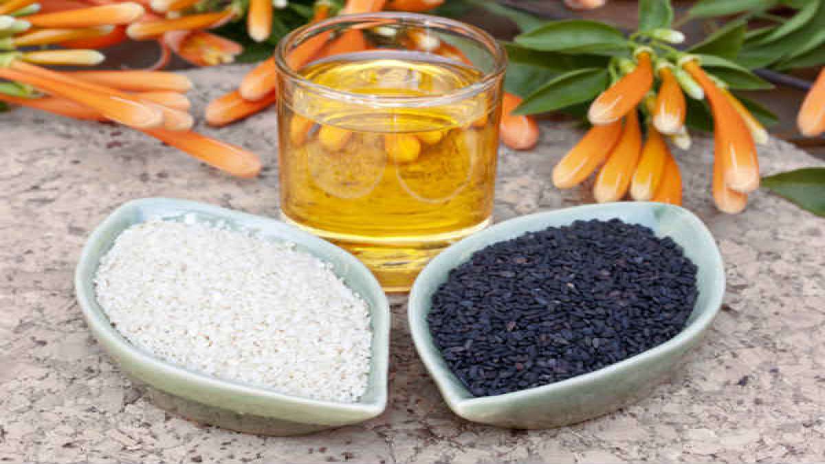 Sesame Oil Benefits For Hair & How To Use