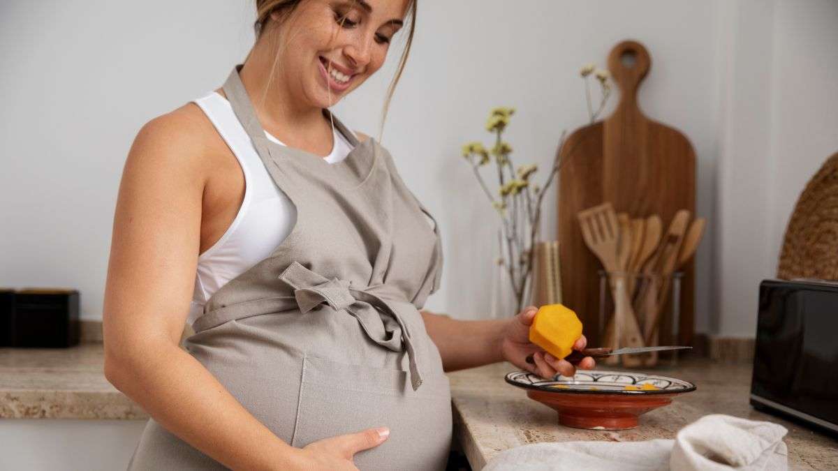 Can Pregnant Woman Eat Mangoes? How Many A Day Is Safe?