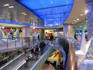 5 Best Shopping Destinations For Christmas - Boldsky.com