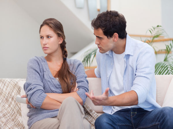 Reasons Why Women Hate Possessive Men - Boldsky.com