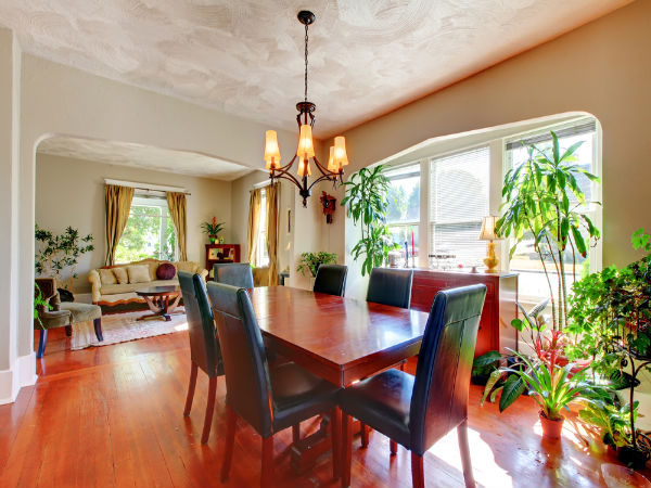 Natural Room Cooling Tips For Summer - Boldsky.com