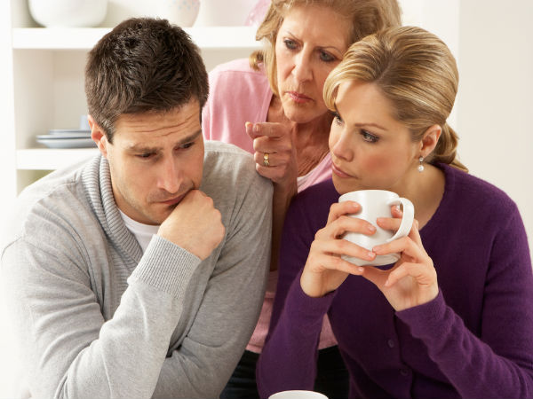 Deal With Nosy Family Members: Tips - Boldsky.com