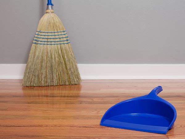 9 Best Home Remedies To Clean Wooden Floors Boldsky Com