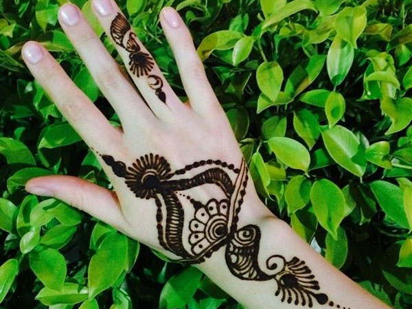 9 Festive Mehendi Designs For Rakhi - Boldsky.com