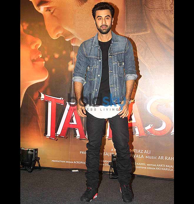 Here's how to wear a casual shirt like Ranbir Kapoor in Tamasha