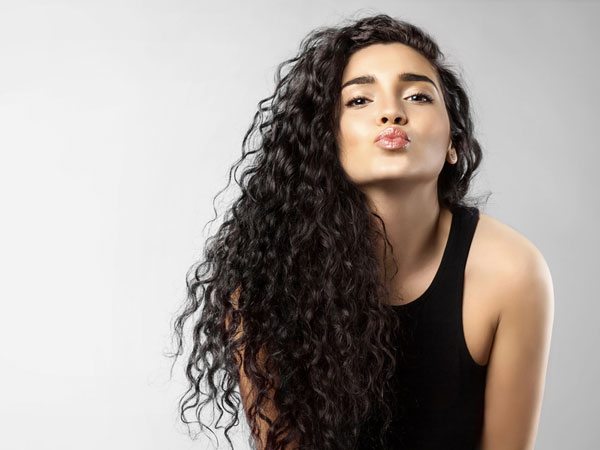 Best Homemade Leave-In Conditioner For Dry, Curly Hair 
