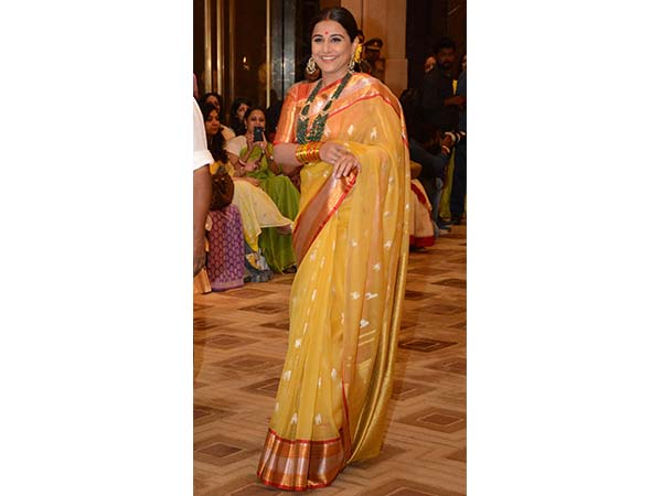 Monday Special: 8 Hottest Desi Looks To Steal From Bollywood Divas ...