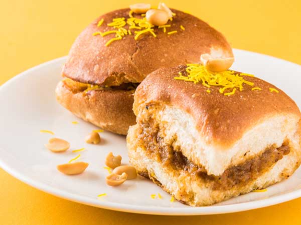 dabeli the special indian burger boldsky com dabeli the special indian burger