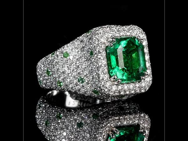 Wearing The Wrong Gemstones Can Land You In Trouble Boldsky Com wearing the wrong gemstones can land