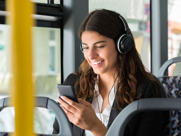 Why Listening To Music While Travelling Is Healthy Boldsky Com Why Listening To Music While Travelling Is Healthy Boldsky Com