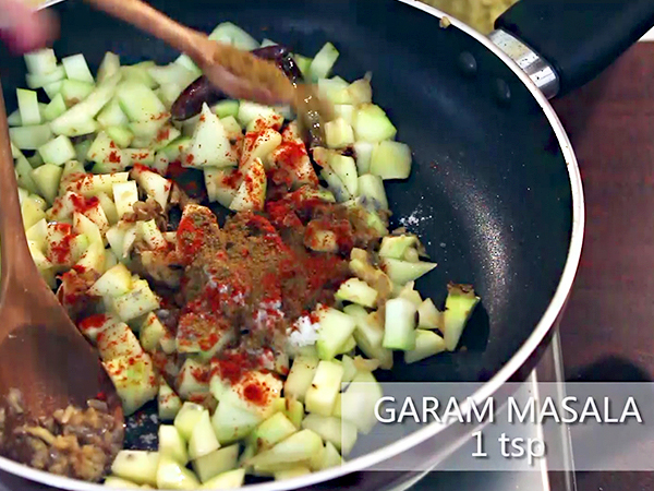 Kacche Kele Ki Sabji Recipe Kacche Aam Ki Sabzi Recipe: How To Make Kairi Ki Launji - Boldsky.com